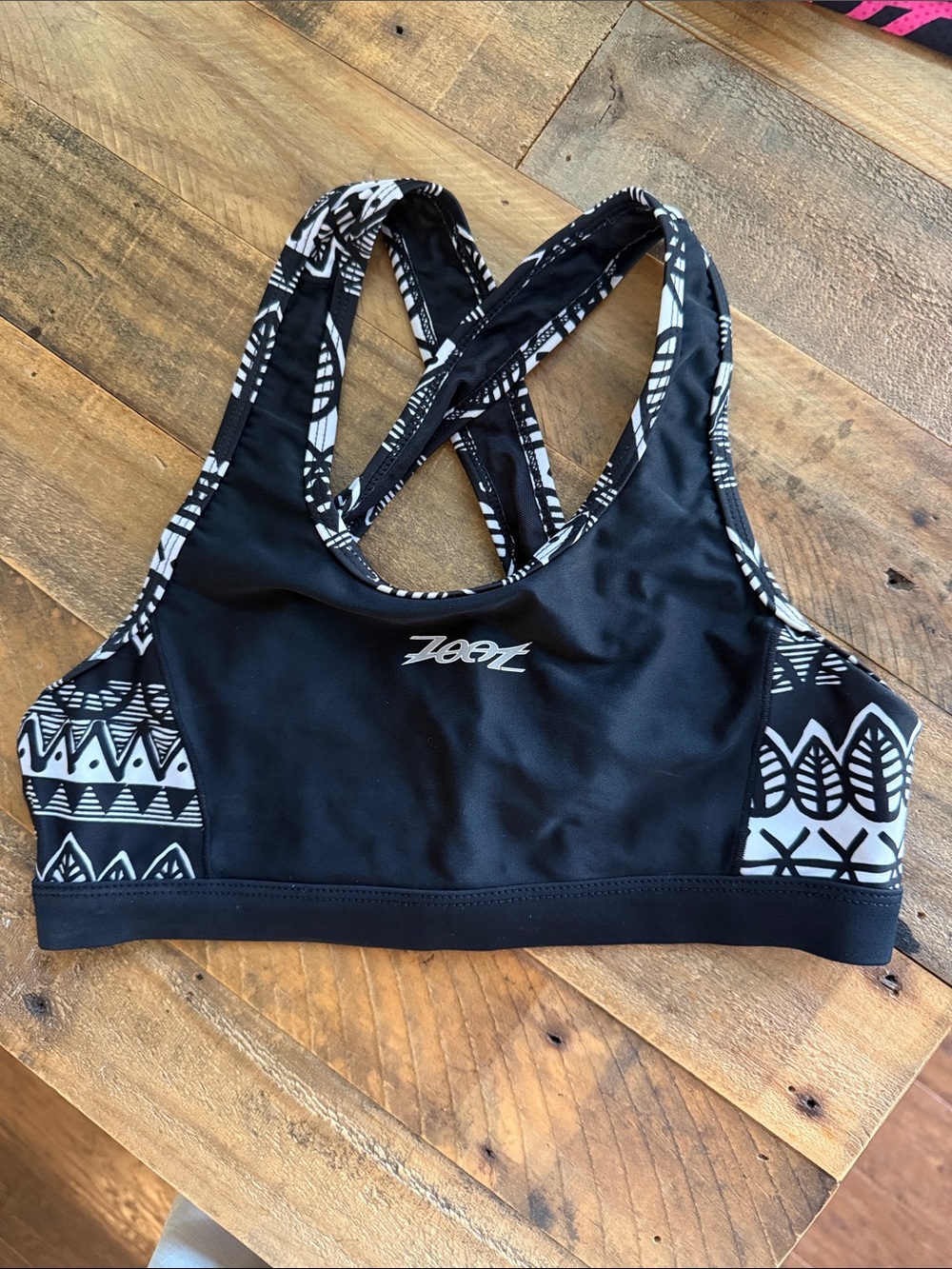 Zoot Black & White Patterned Crisscross Sports Bra